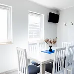 I Kacper- Swietna Lokalizacja Blisko Plazy 山林小屋 奥斯特罗沃