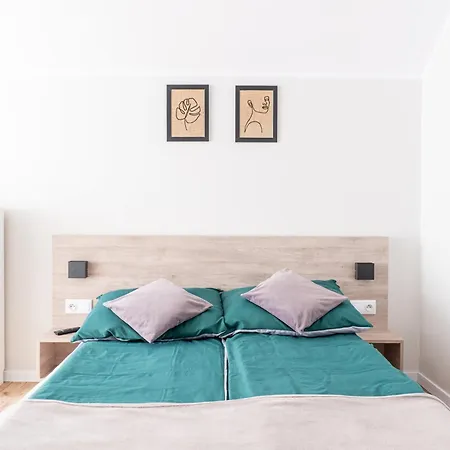 אכסניה I Kacper- Swietna Lokalizacja Blisko Plazy אוסטרובו