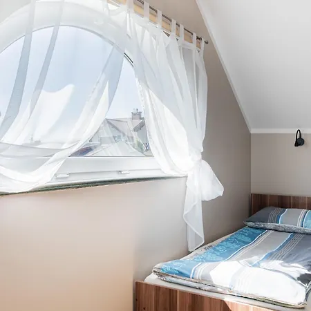 I Kacper- Swietna Lokalizacja Blisko Plazy 山林小屋 奥斯特罗沃